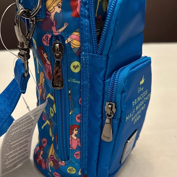 NWT - Disney Princess Lug Huggie SE - Picture 5 of 7